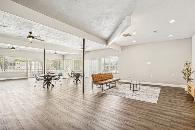 Photo - River Rock Apartments