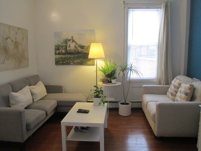 Photo - 855 Pavonia Ave