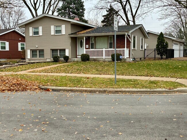 Photo - 360 Garden Ct