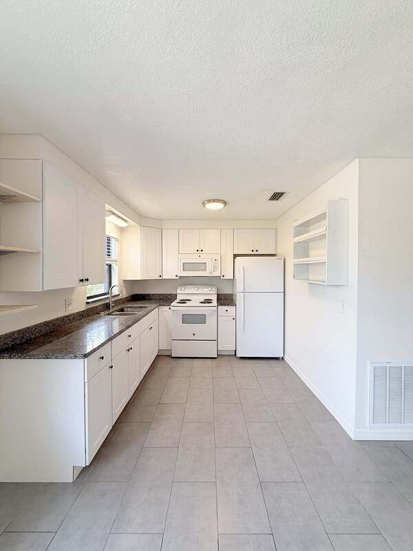 Photo - 3182 Downing St