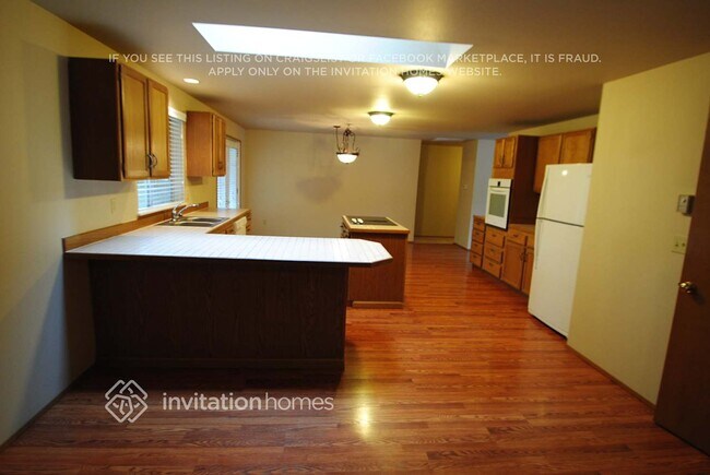 Photo - 11211 152nd St E