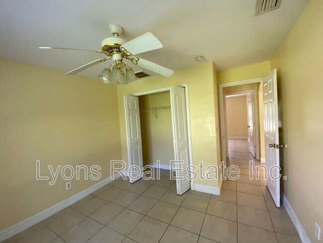 Photo - 4939 Leonard Blvd S