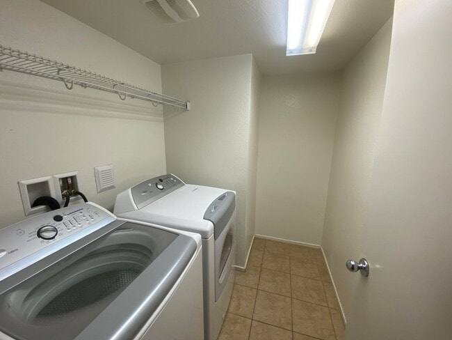 Photo - Palmdale 3 Bedroom -Available Now!