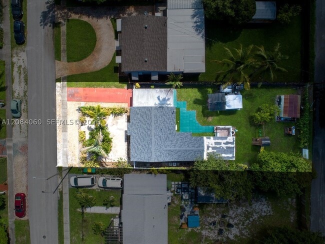 Photo - 241 SW 3rd St
