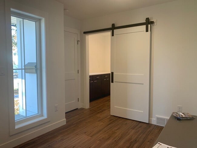 Photo - 389 Unidad 1