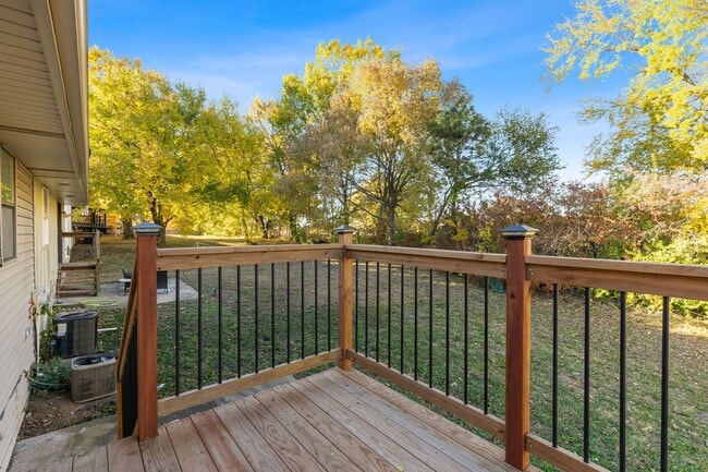 Photo - Just Listed! Step into one of the Northland’s most conveniently located gems!