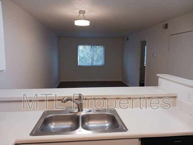 Photo - 1602 Eagles Pl Unidad Bldg J,  3