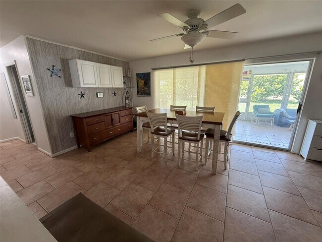 Photo - 15152 Buswell Ave