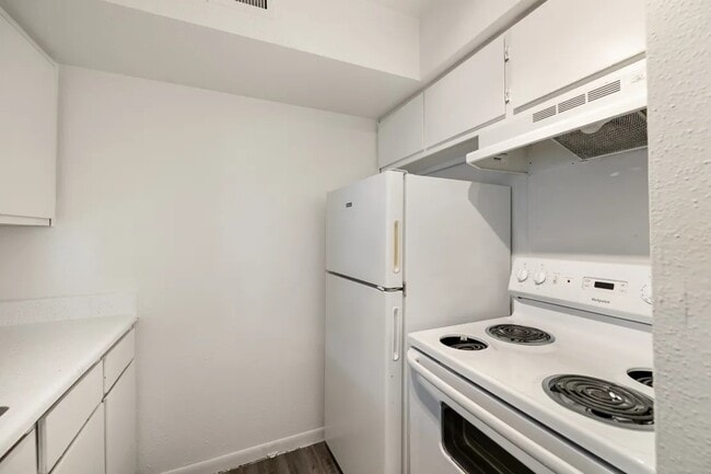 Building Photo - 11715 S Glen Dr Unit 1022-1 Rental