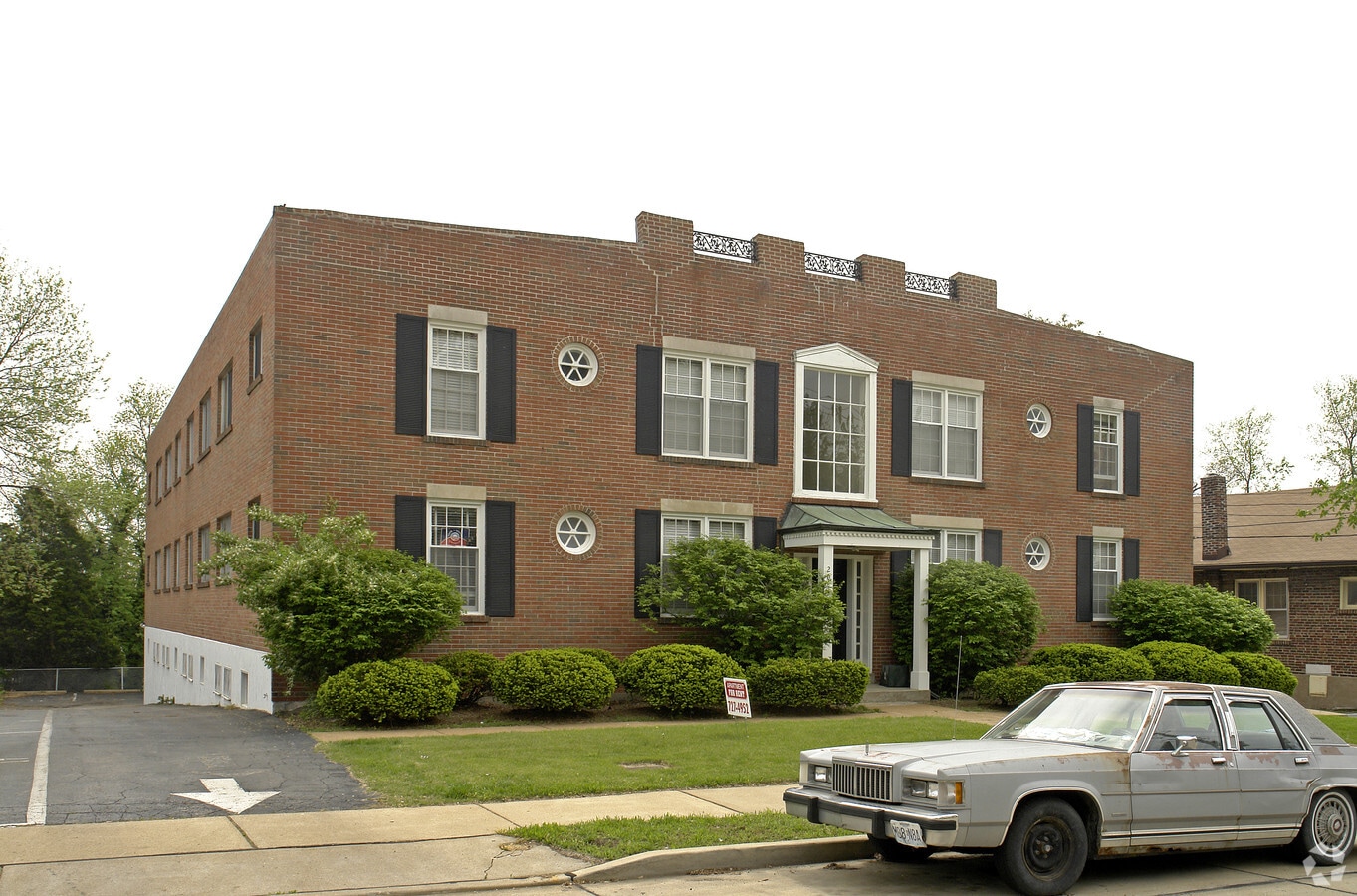 Photo - 2026 Bellevue Ave