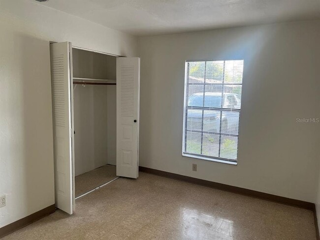 5730 NW 25th Terrace