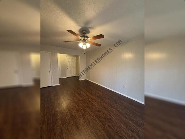 Photo - 1220 Twin Lakes Dr