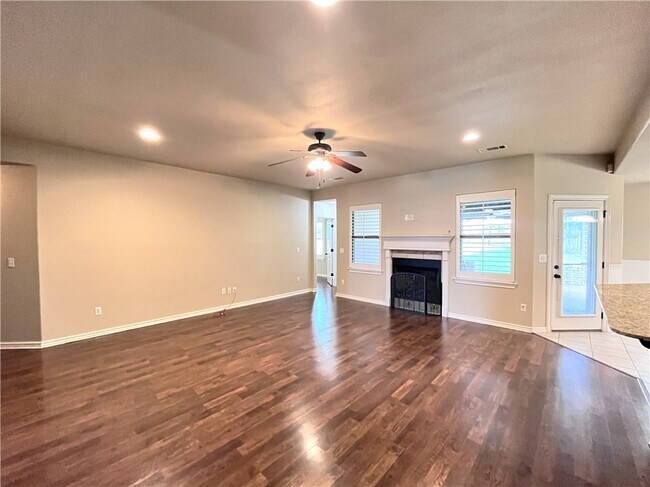 Photo - 4901 SW Energy Ave