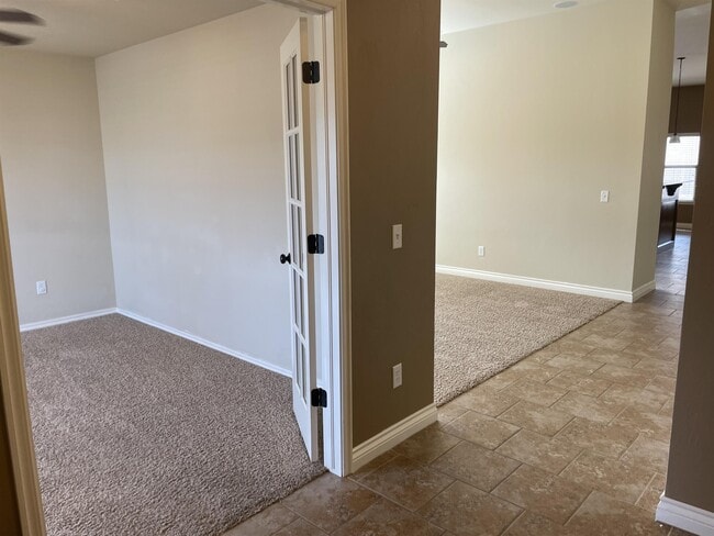 Photo - 2609 NW 182nd St