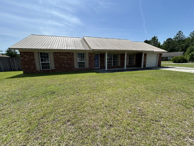 Building Photo - Home For Rent