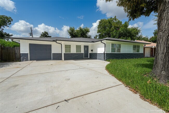 Photo - 7942 Hammerly Blvd