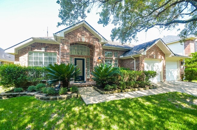 Building Photo - 2218 Millerton Ln