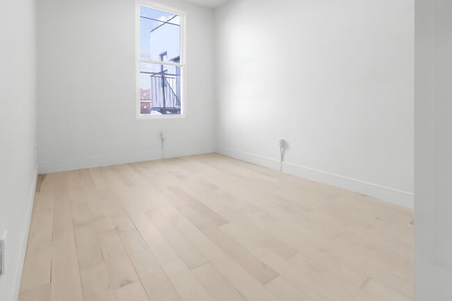 Photo - 680 Hart St Unit 3