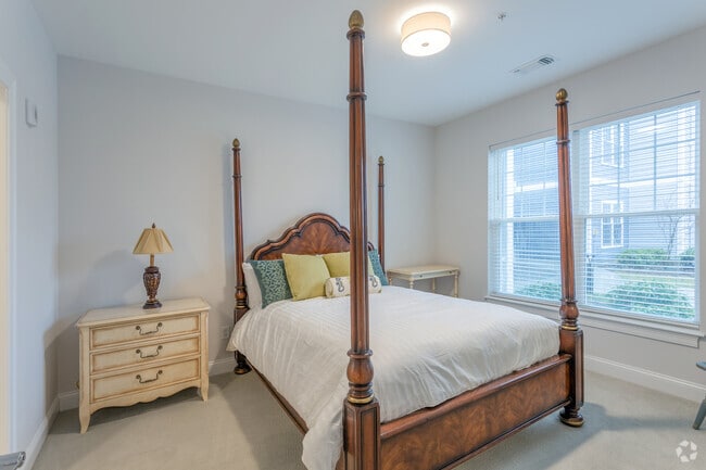 1 BR, 1 BA