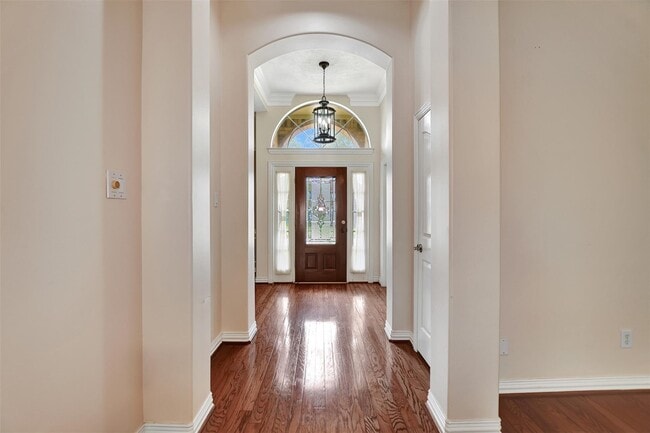 Photo - 3015 Newbrook Dr