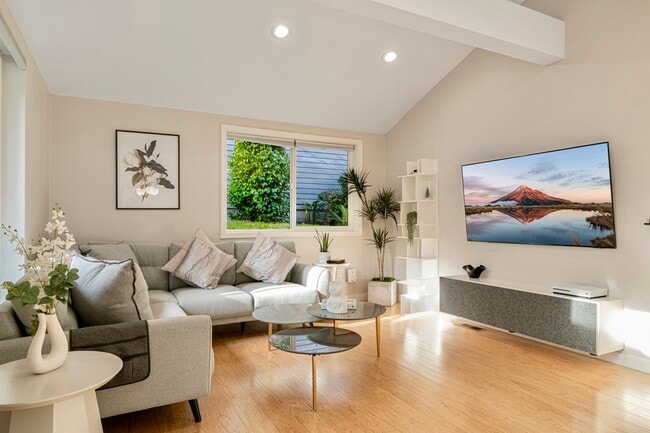 Photo - Beautiful Home for Rent in Bellevue