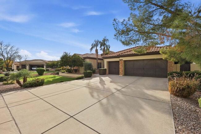 Building Photo - 6570 S Bogle Ave