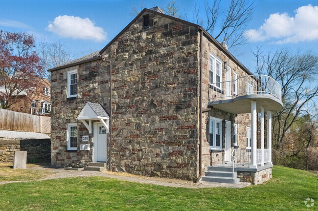 Building Photo - 310 W Riverview Ave Unit 1 Rental