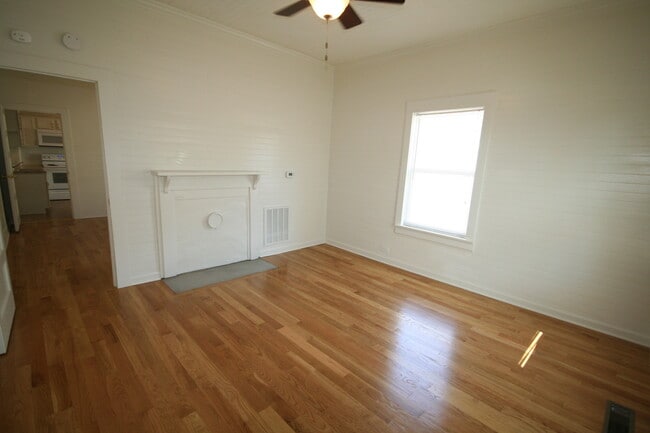 Photo - Duplex with All Appliances, Deck and Fence... Unit B