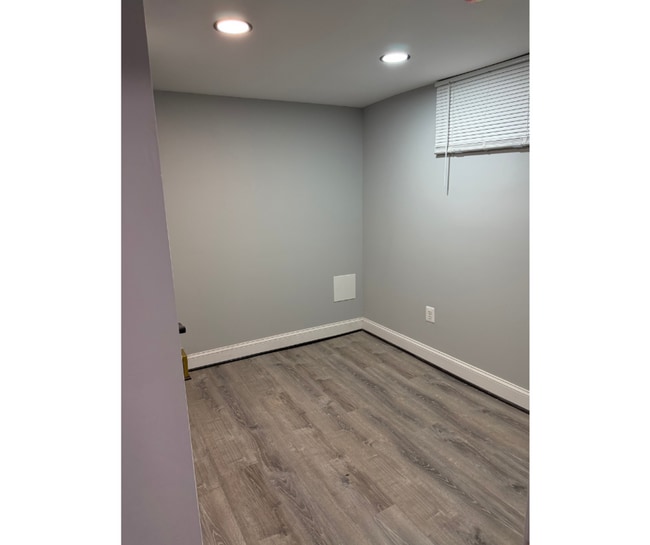 Photo - 615 N Rosedale-BC AVAILABLE $550 BC Unit BC AVAILABLE $550 BC