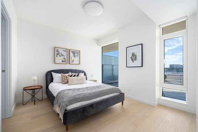 Photo - 5199 Brighouse Way Unit #