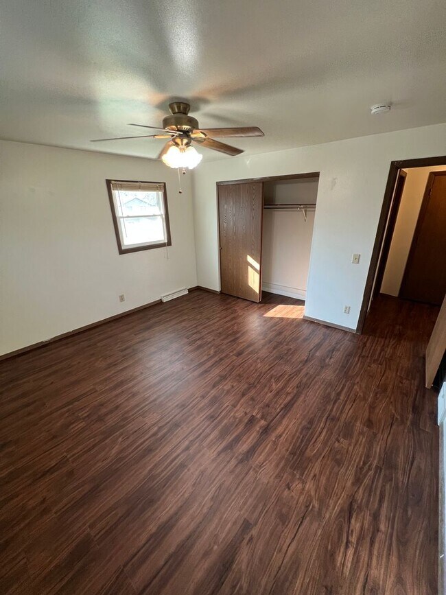 Photo - 3 bed/1.5 bath Duplex in Madison, WI Casa