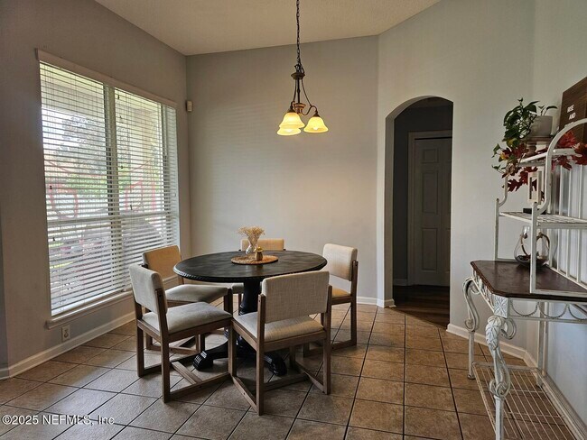 Photo - 3728 Southbank Cir