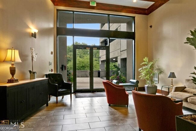 Building Photo - 2277 Peachtree Rd NE Unit 611 Rental