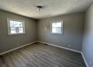 Photo - 1006 Lee Dr NW
