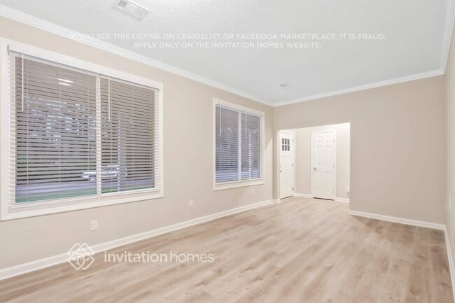 Photo - 3382 Saxony Way