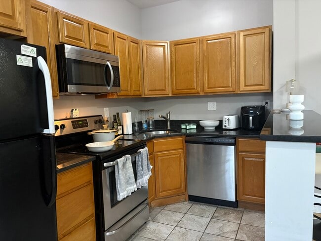 Photo - 1050 Commonwealth Ave