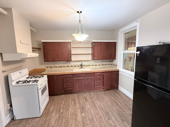 Photo - 906 E Marine View Dr Unit Apt 3