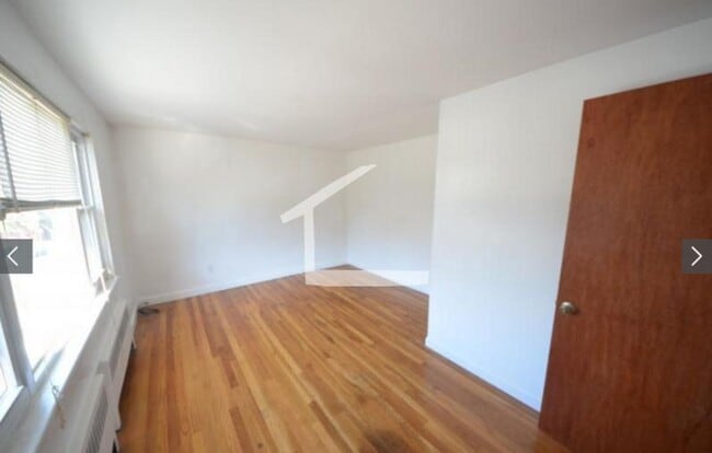 Photo - 9/1 No Fee! Spacious 3BR on Brookline/Brighton line