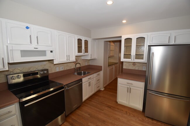 Photo - Bashford Lane Cluster