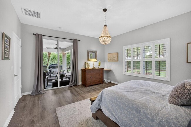 Photo - 127 Rudder Cay Way