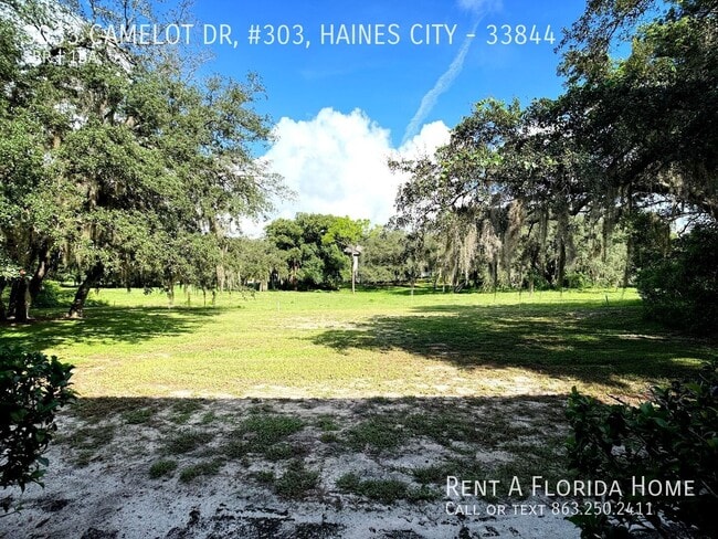Building Photo - 3033 Camelot Dr