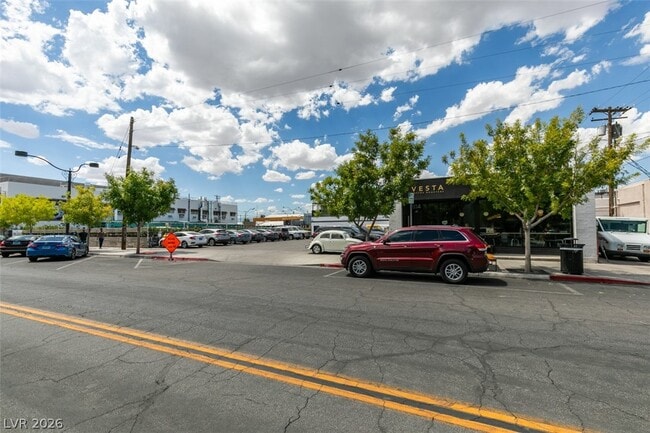 Building Photo - 1116 S Casino Center Blvd Unit 3