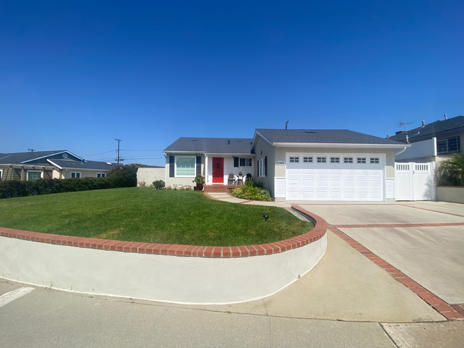 Front Yard - 21806 Redbeam Ave House