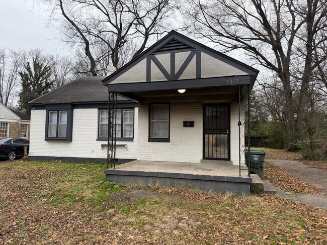 Building Photo - Charming 3-Bed, 1-Bath Home with Spacious Yard