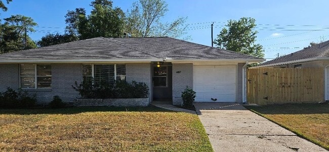 Photo - 4817 Lido Ln