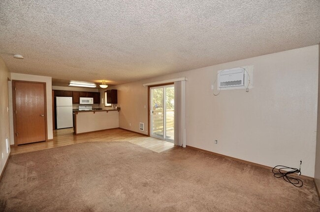 Photo - 2 bed 1 bath apartment (4plex building)