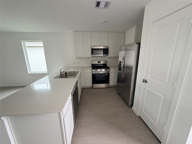 Photo - 29655 Knollwood Bay Rd