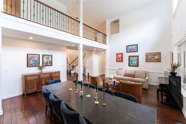 Photo - 3408 Travis Country Cir