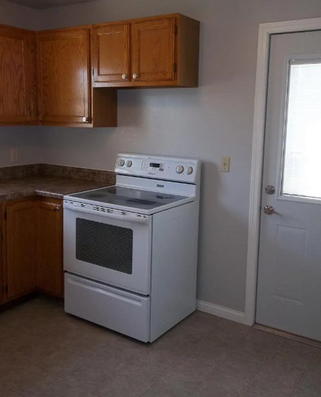 Photo - 910 S Washington St Unit 910 S Washington St - 2