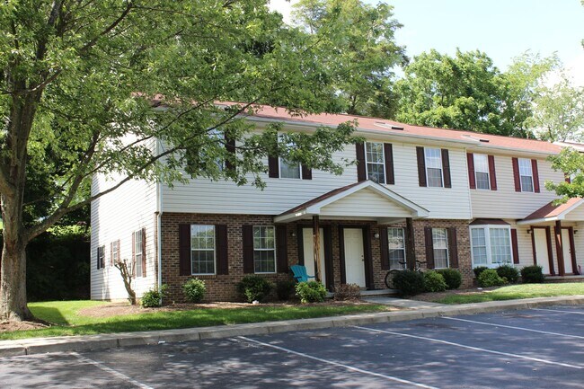 Photo - Rutherford 3 Bedroom 3 Bath with Den Town ...